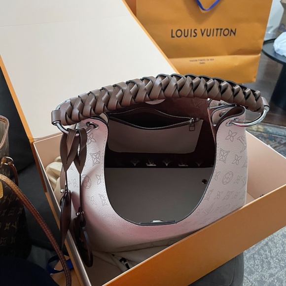 Louis Vitton - Picture 3 of 4